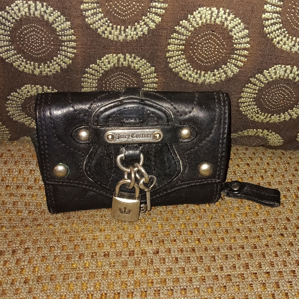 Juicy Couture Vintage Leather Snappy Wallet